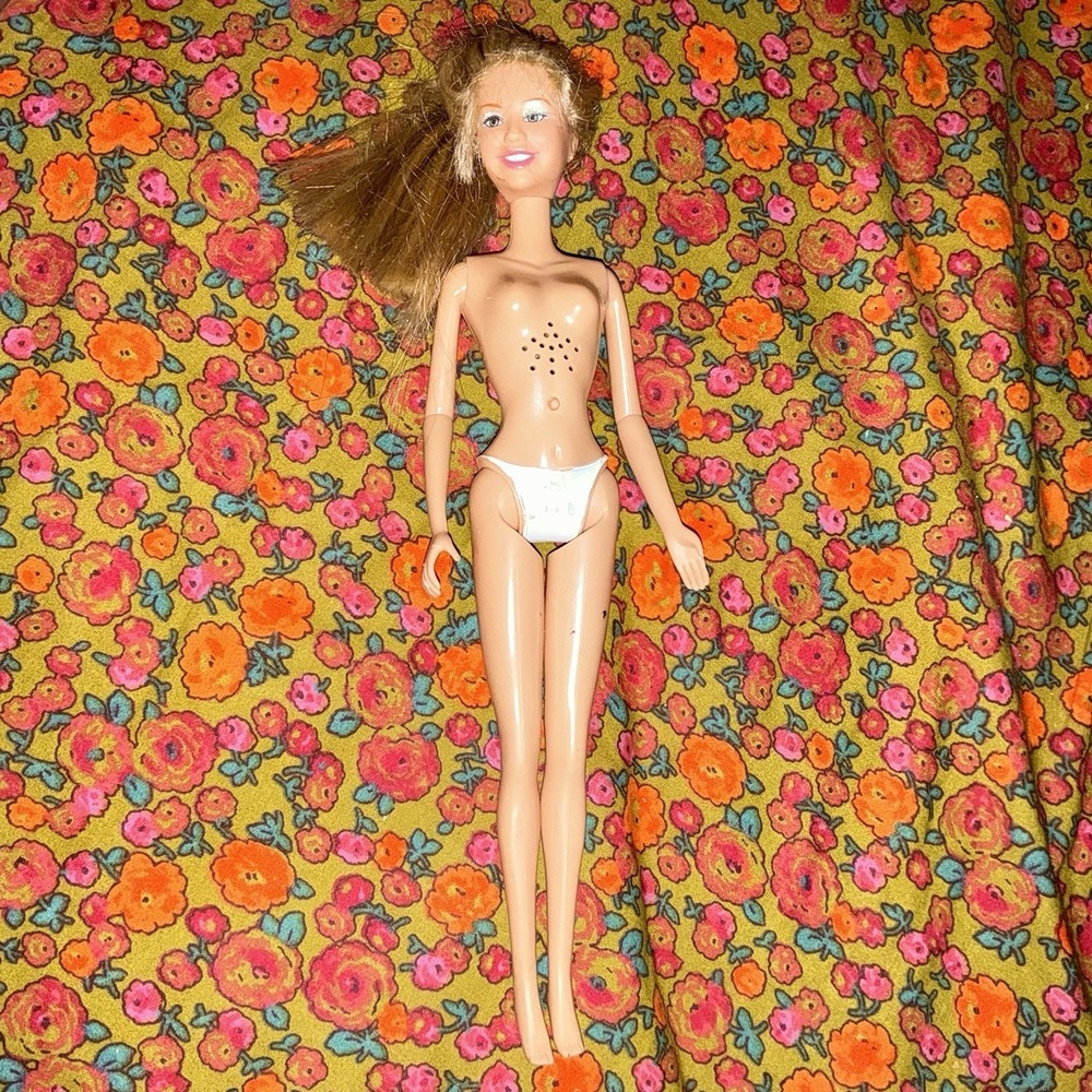 Hannah Montana "Barbie" Singing Type Doll Sings Talks 2007 Disney Miley Cyrus